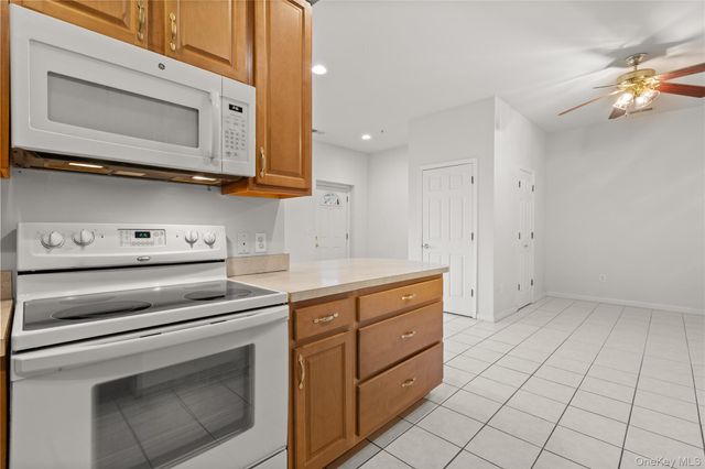 119 Francesca Way 119, Amityville, NY 11701