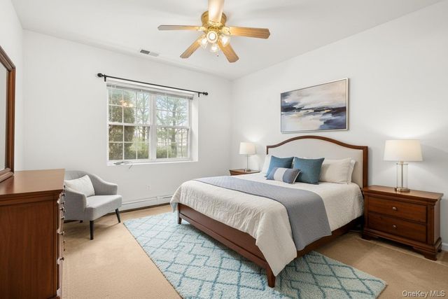 119 Francesca Way 119, Amityville, NY 11701