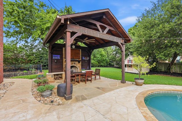 909 Chimney Hill Trail, Southlake, TX 76092