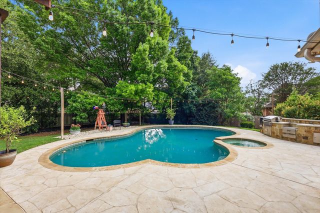 909 Chimney Hill Trail, Southlake, TX 76092