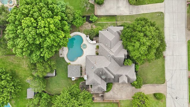 909 Chimney Hill Trail, Southlake, TX 76092