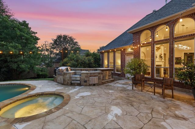 909 Chimney Hill Trail, Southlake, TX 76092
