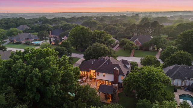 909 Chimney Hill Trail, Southlake, TX 76092