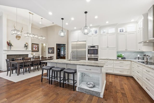 909 Chimney Hill Trail, Southlake, TX 76092