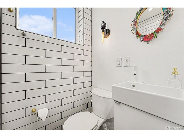 3078 Albion St, Denver, CO 80207