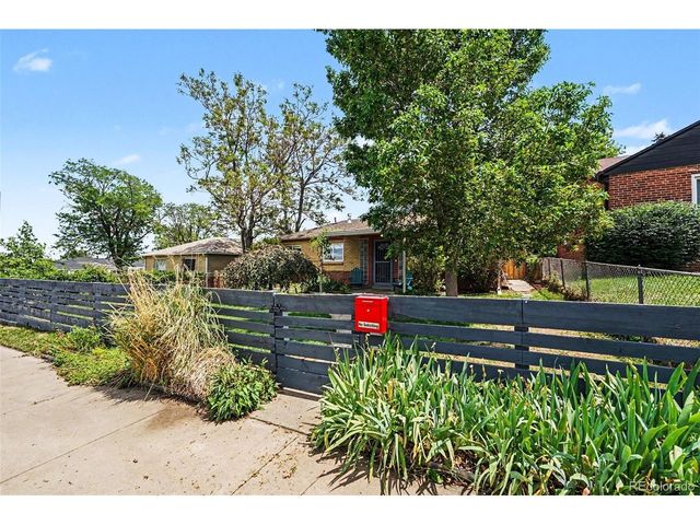 3078 Albion St, Denver, CO 80207
