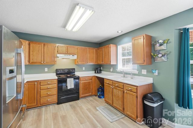 1001 Highland Woods Drive, Kannapolis, NC 28083