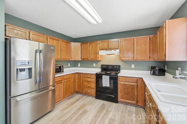 1001 Highland Woods Drive, Kannapolis, NC 28083