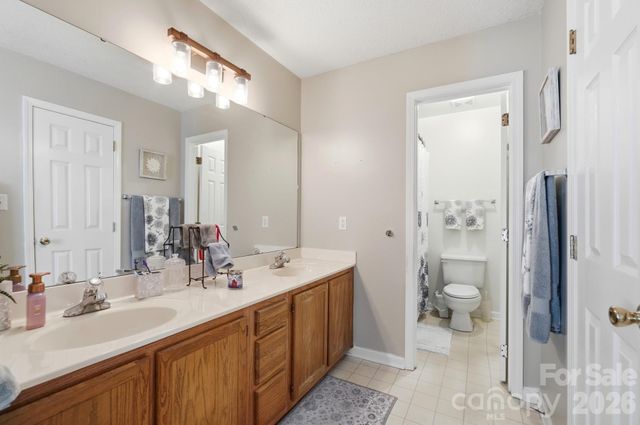 1001 Highland Woods Drive, Kannapolis, NC 28083