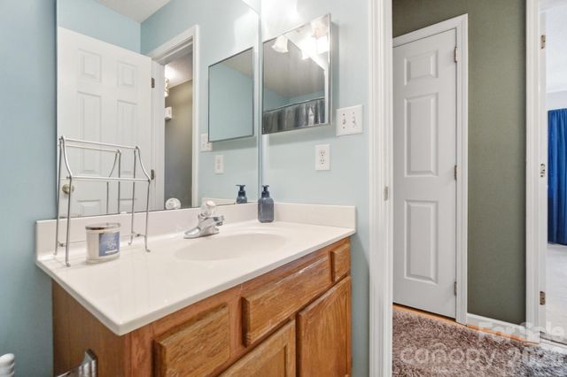 1001 Highland Woods Drive, Kannapolis, NC 28083