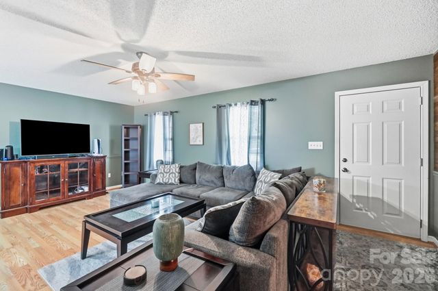 1001 Highland Woods Drive, Kannapolis, NC 28083
