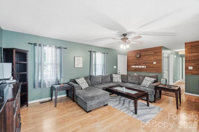 1001 Highland Woods Drive, Kannapolis, NC 28083
