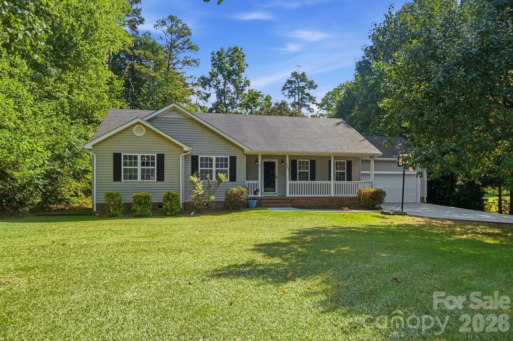 1001 Highland Woods Drive, Kannapolis, NC 28083