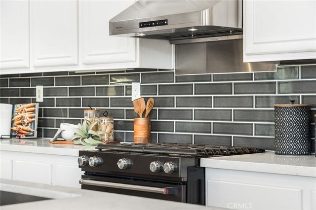 45405 Vanowen Lane, Temecula, CA 92592