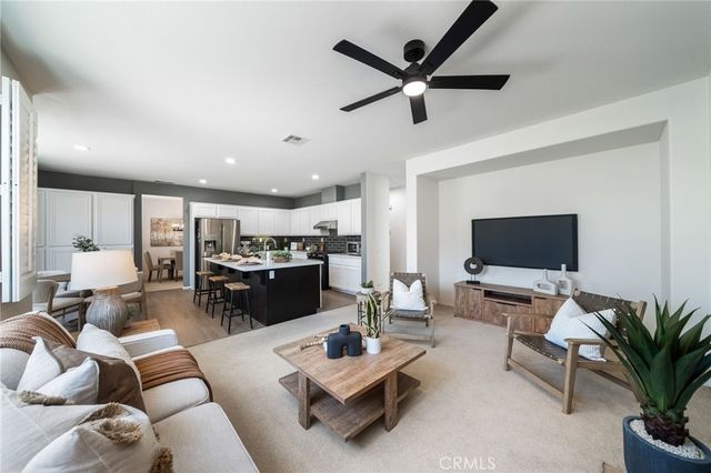 45405 Vanowen Lane, Temecula, CA 92592