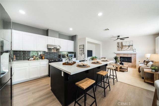 45405 Vanowen Lane, Temecula, CA 92592