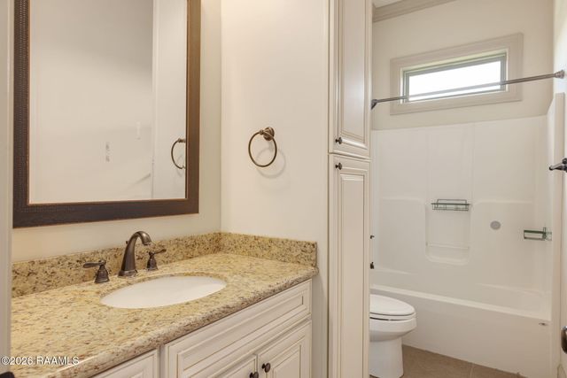 100 Birchview Drive, Broussard, LA 70518