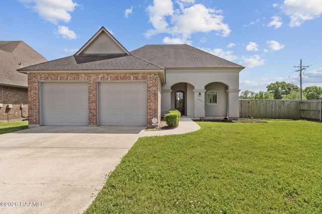 100 Birchview Drive, Broussard, LA 70518