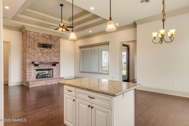 100 Birchview Drive, Broussard, LA 70518