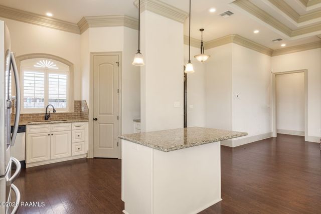 100 Birchview Drive, Broussard, LA 70518