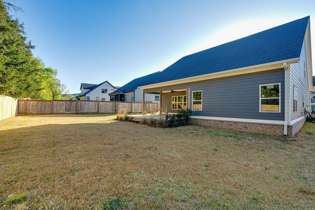 8886 Silver Maple Drive, Ooltewah, TN 37363