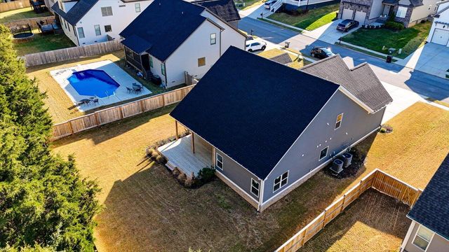 8886 Silver Maple Drive, Ooltewah, TN 37363