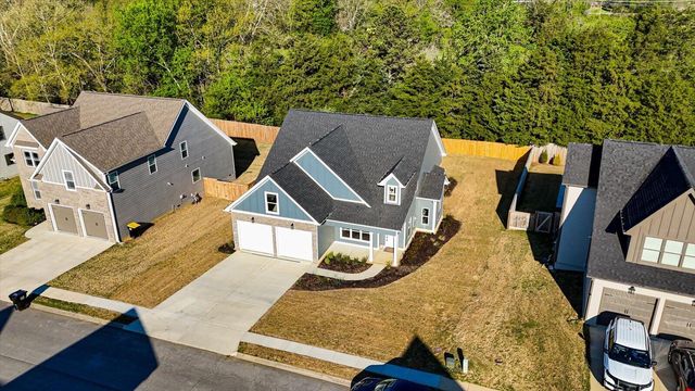 8886 Silver Maple Drive, Ooltewah, TN 37363