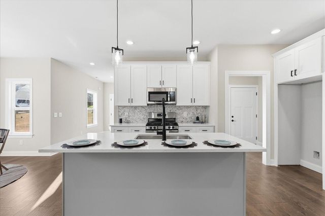 8886 Silver Maple Drive, Ooltewah, TN 37363