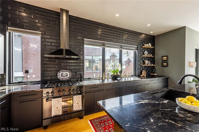 26 Meade Lane, Cleveland Heights, OH 44106