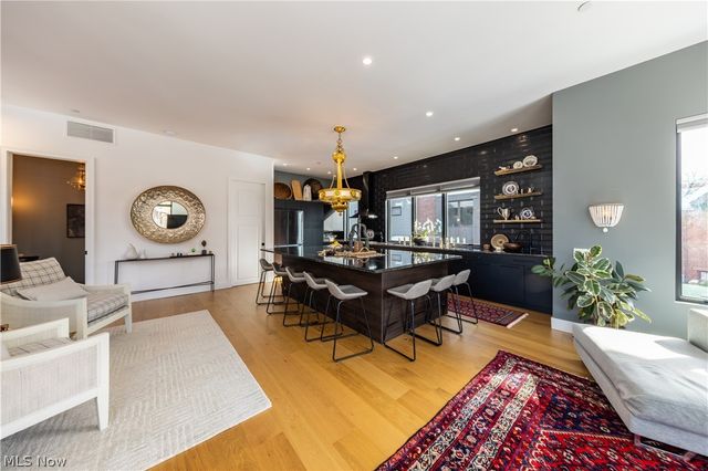 26 Meade Lane, Cleveland Heights, OH 44106