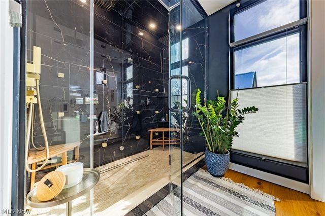 26 Meade Lane, Cleveland Heights, OH 44106