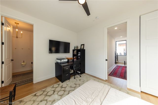 26 Meade Lane, Cleveland Heights, OH 44106