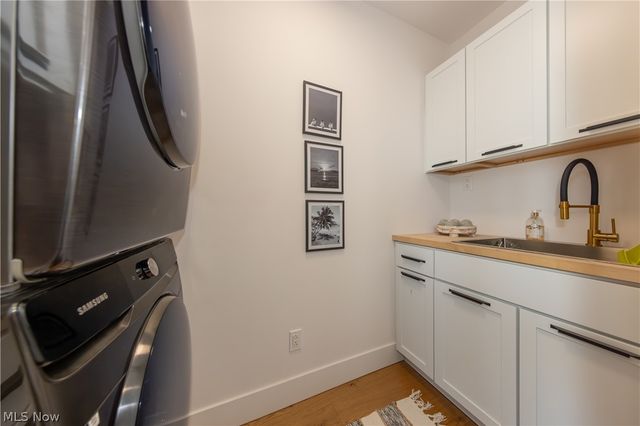 26 Meade Lane, Cleveland Heights, OH 44106