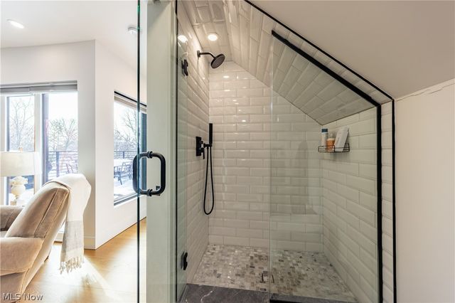 26 Meade Lane, Cleveland Heights, OH 44106