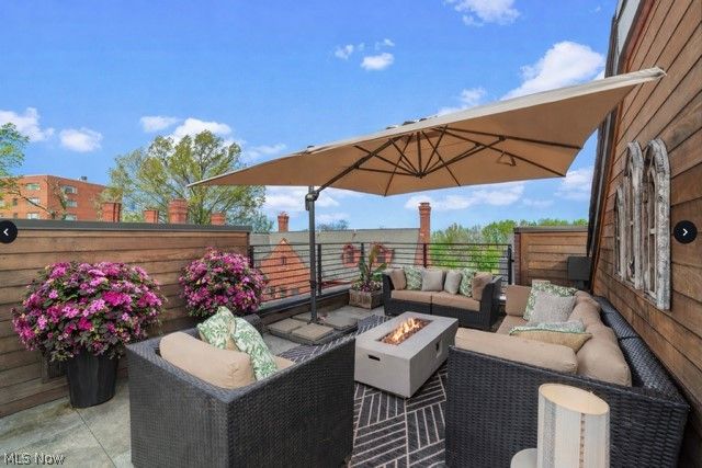 26 Meade Lane, Cleveland Heights, OH 44106