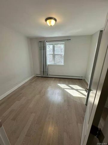 14849 58th Road, Flushing, NY 11355