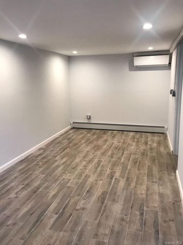 14849 58th Road, Flushing, NY 11355