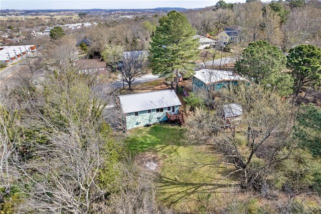515 W Holly Street, Fayetteville, AR 72703