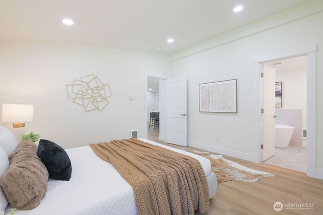 13317 Bandix Road SE, Olalla, WA 98359