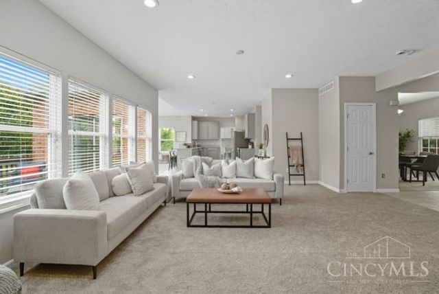 8422 Misty Shore Drive, West Chester, OH 45069