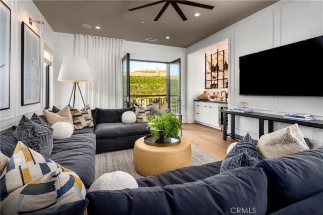 536 SAHARA, Irvine, CA 92602