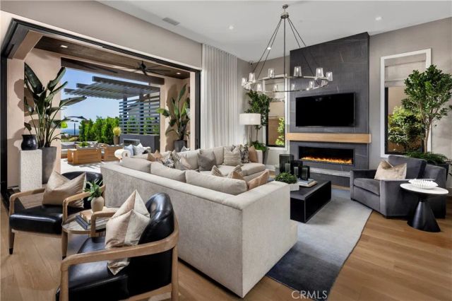 536 SAHARA, Irvine, CA 92602