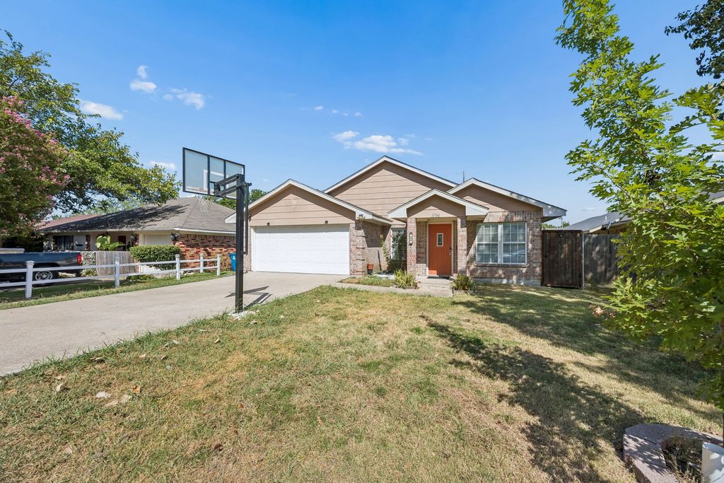 594 Trout Street, Rockwall, TX 75032