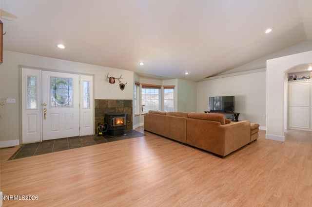 6367 Rio Vista Lane, Carson City, NV 89701