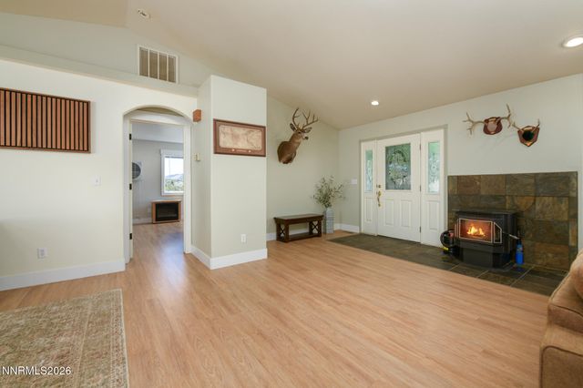 6367 Rio Vista Lane, Carson City, NV 89701