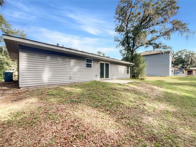 1304 E CAROLINA AVENUE, Deland, FL 32724