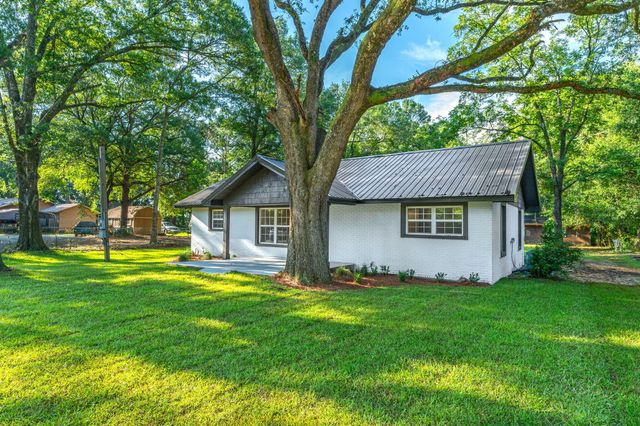 2364 Susan Drive, Crestview, FL 32536