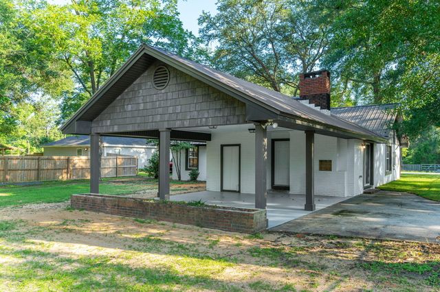 2364 Susan Drive, Crestview, FL 32536