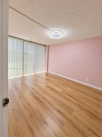 17011 N Bay Road 117, Sunny Isles Beach, FL 33160