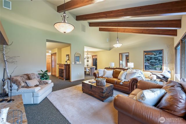 8200 E Leavenworth Road, Leavenworth, WA 98826